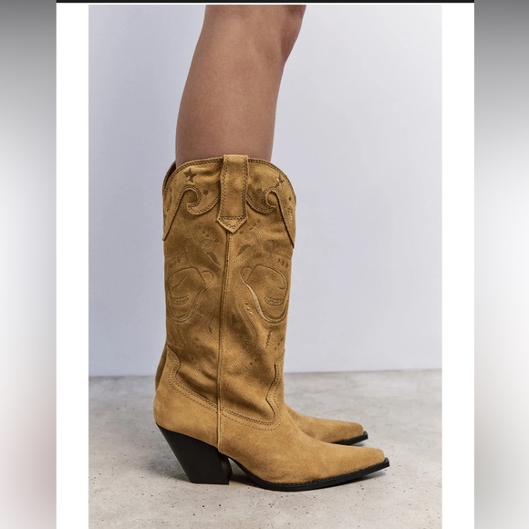 Suede tall cowboy boots - Picture 4 of 5